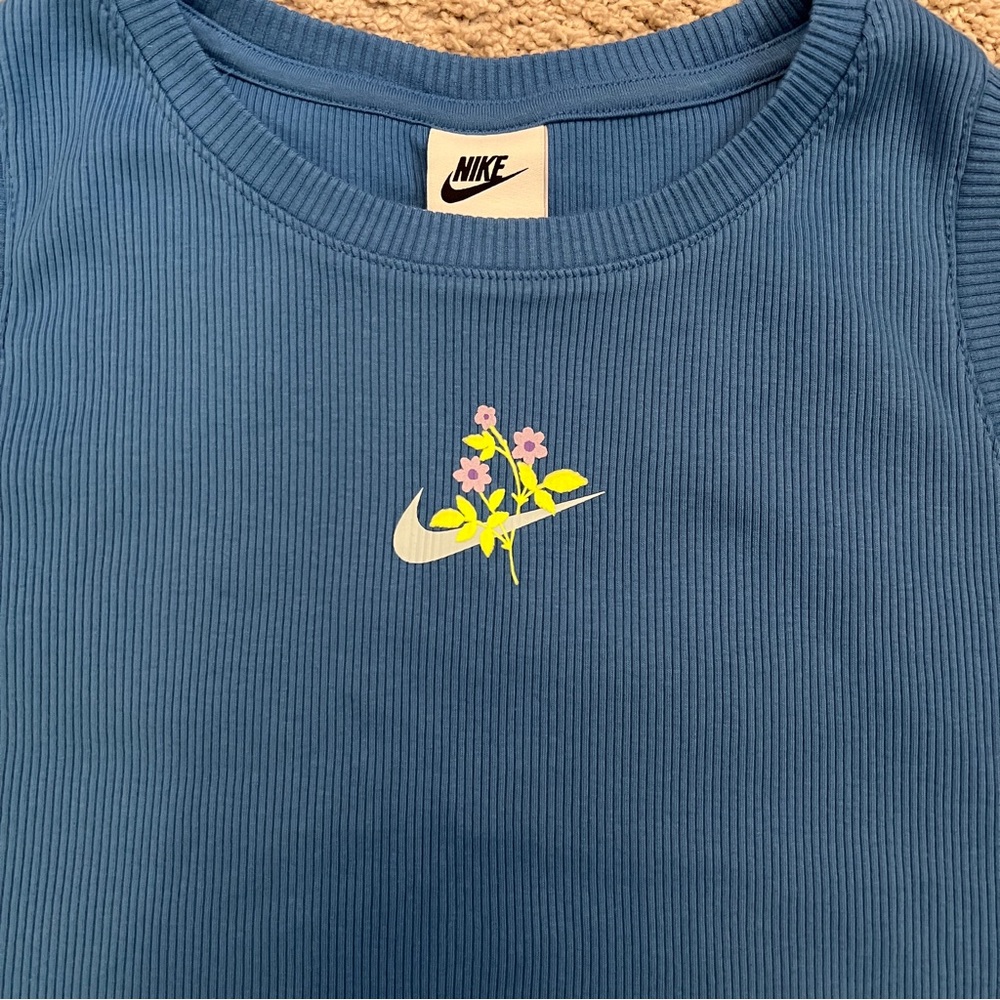 Nike Cropped Ribbed Tank - Picture 3 of 6
